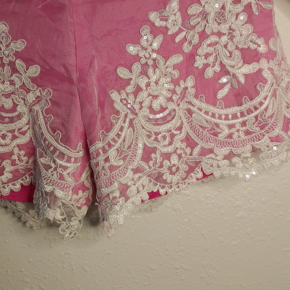 T.Lisa White Lace Shorts Pink Shorts Lace Bottom - Picture 5 of 10